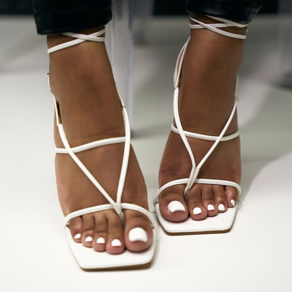 true lace up sandals white